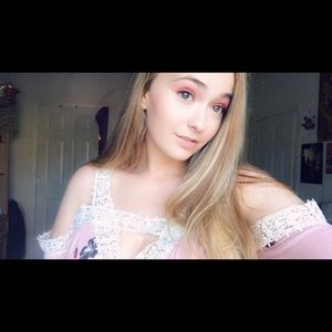 Meet Your Posher, Michaela!